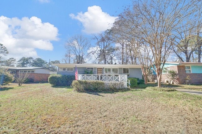 Primary Photo - 204 Woodside Dr