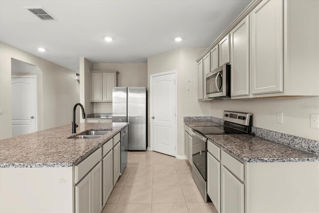 Building Photo - 5246 Mahogany Dr