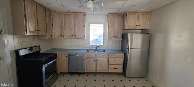 Building Photo - 27 N White Horse Pike