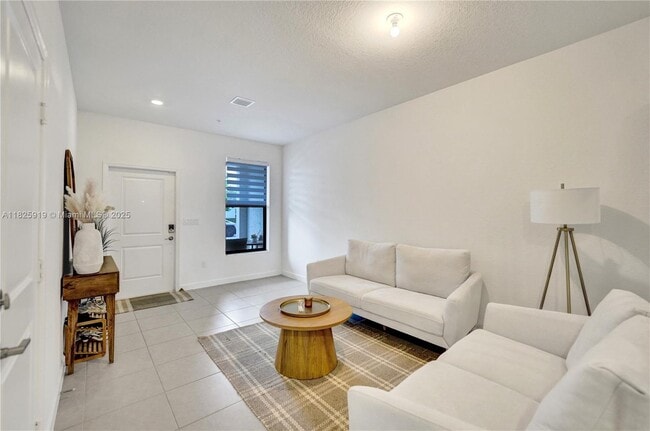 Building Photo - 242 SW 159th Ln