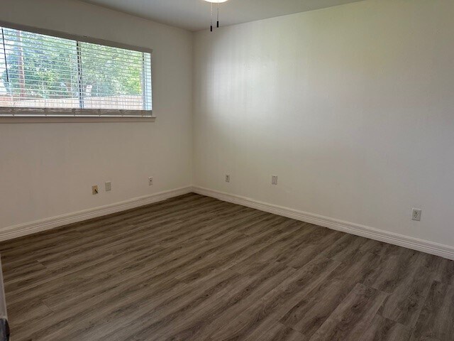 Building Photo - 119 Talisman St