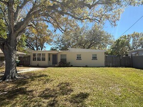 Building Photo - 3 BR/1BA | Newly Renovated Single Family Home | Gated backyard | In South Tampa!