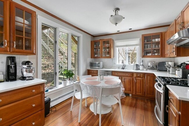 Building Photo - 69 Westminster Ave