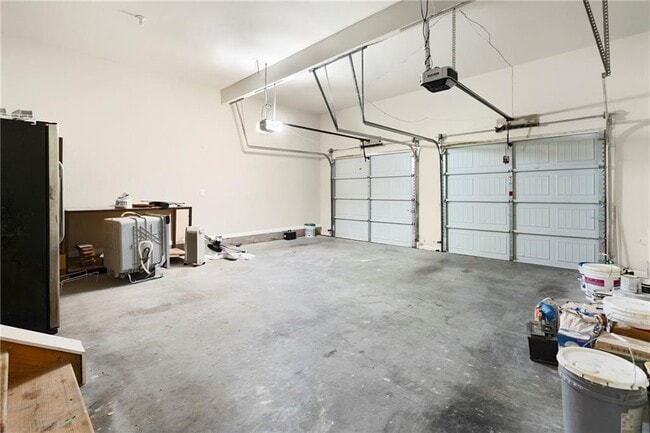 Building Photo - 5290 Clingman Ct