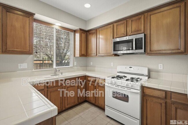 Building Photo - 3988 Dominus Dr