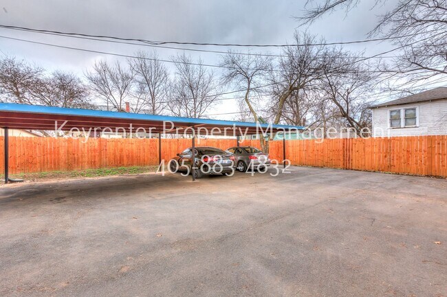 Building Photo - 1308 NW 16th St