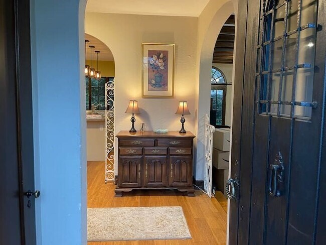 Building Photo - 108 Dexter Rd