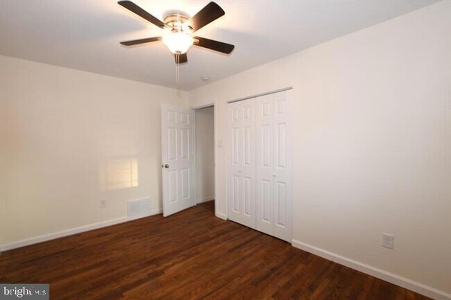 Building Photo - 3 Helen Ave