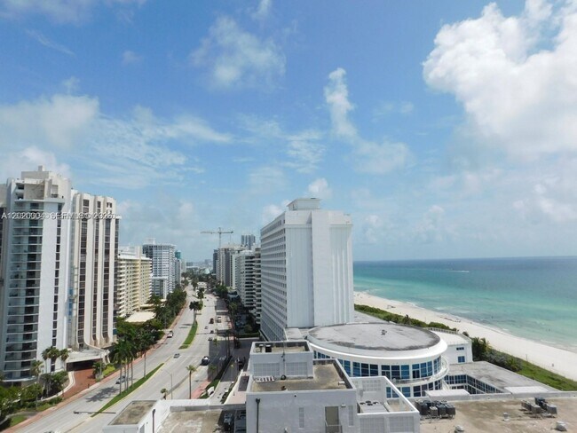 Building Photo - 5401 Collins Ave