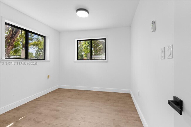 Building Photo - 14171 SW 37th Ct