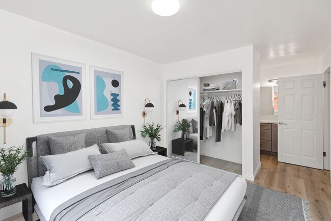 Interior Photo - 1555 S. St Andrews Pl