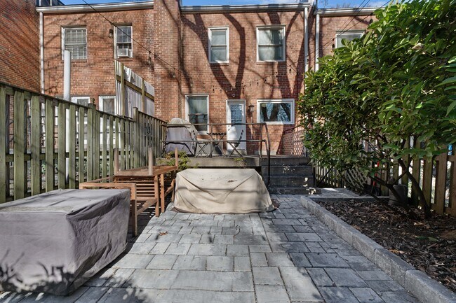 Building Photo - 3822 W St NW