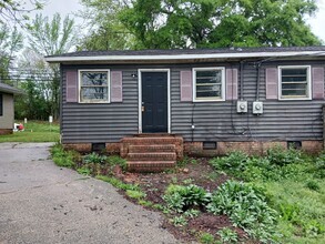 Building Photo - Remodeled One Bedroom Duplex for Rent in L...