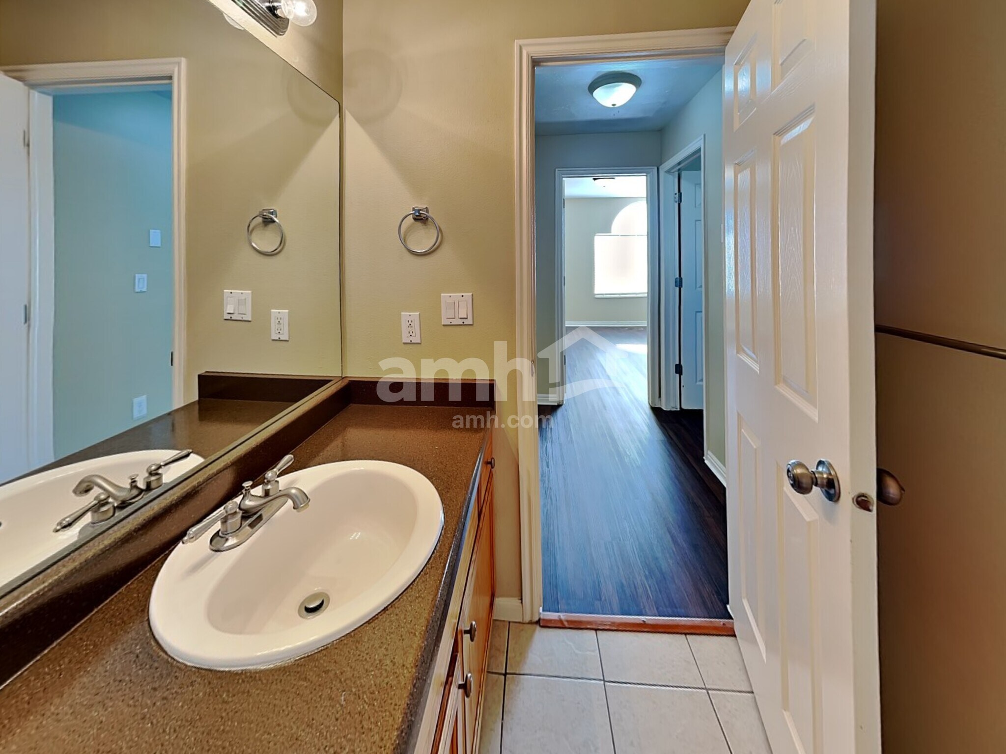 Building Photo - 6334 S Clover Creek Ln