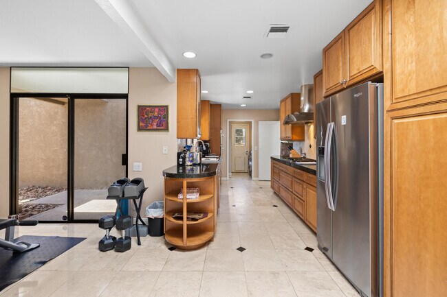 Building Photo - 70520 Gardenia Ct