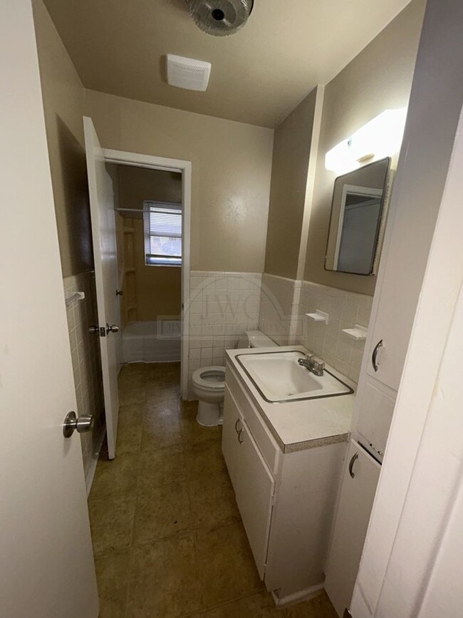 Building Photo - 510 N 24th St