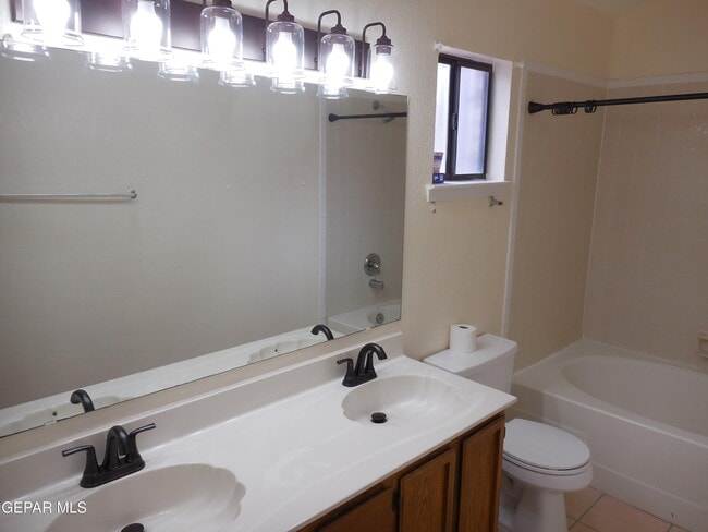 Building Photo - 11629 Kristy Weaver Dr