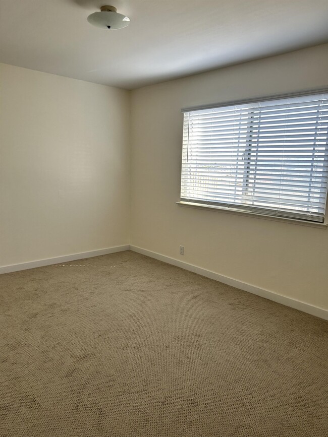 Building Photo - 3175 San Bruno Ave