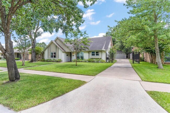 Building Photo - 5747 Rutherglenn Dr