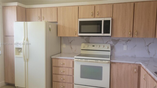 Building Photo - 11202 Taft St