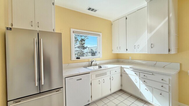 Building Photo - 1520 Leimert Blvd