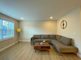 Building Photo - 171 Dunnell Ave