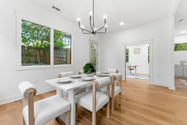 Building Photo - 205 Whitefoord Ave NE