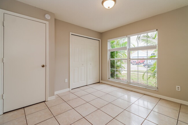 Building Photo - 9329 Crandon Ln