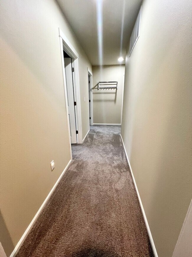 Building Photo - Well maintained 4bd in Lynnwood