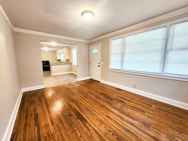 Building Photo - 3 Bedroom 1 Bath Brick Home - West Pelzer
