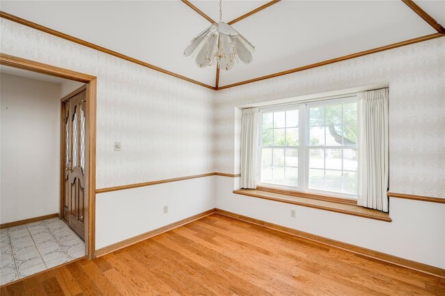 Building Photo - 109 Vinca Dr