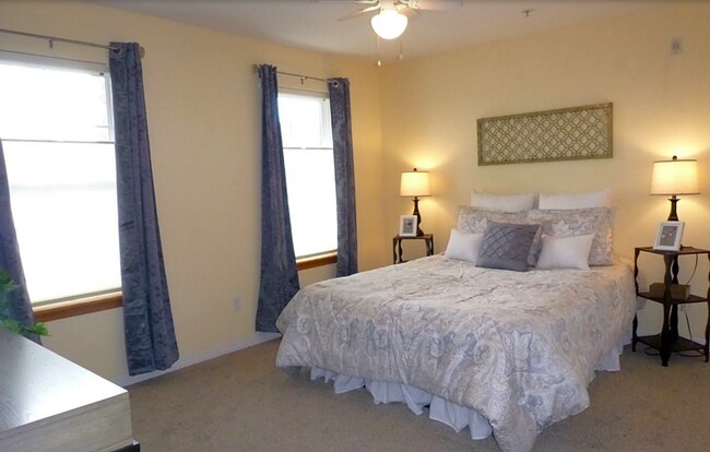 Building Photo - RARE FIND 1 Bed 1 Bath Condo in Boulder