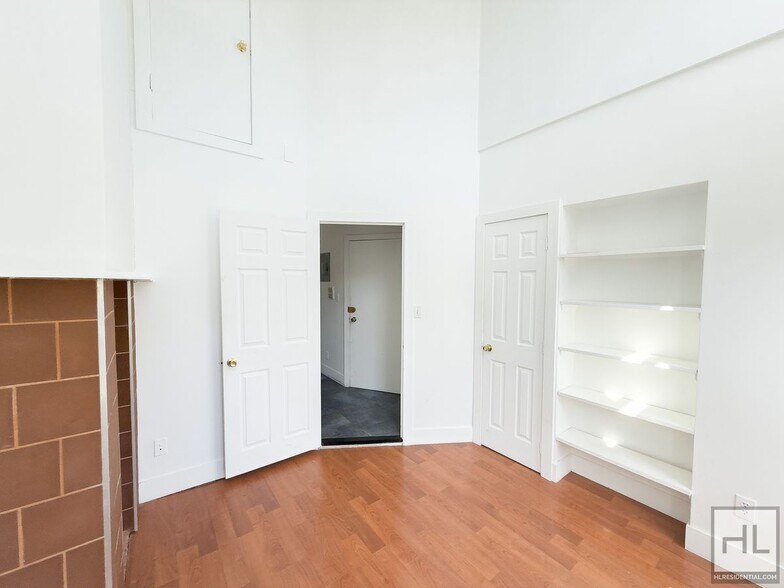 Building Photo - HARMAN STREET / Bushwick / 1-Bed (Flex 2) ...