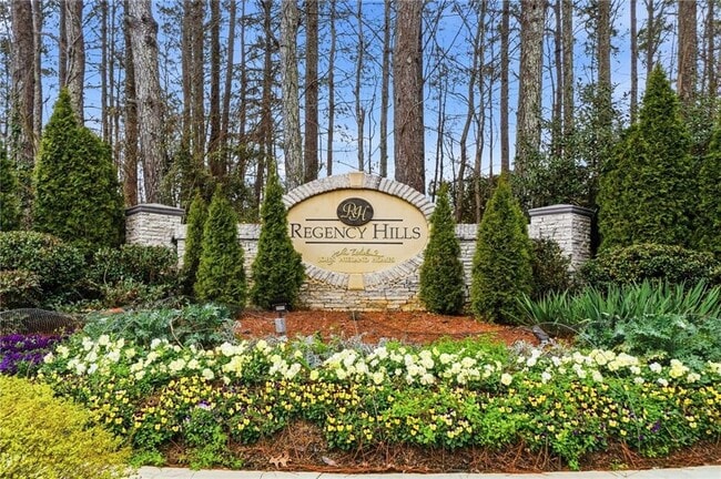 Building Photo - 310 Stoneleigh Dr SW