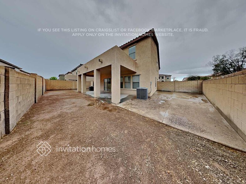 Building Photo - 9444 W Wilshire Ave