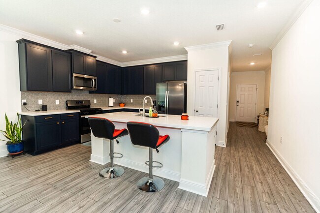 Building Photo - 102 Polaris Pl