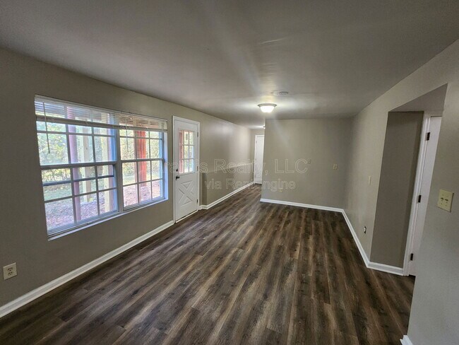 Building Photo - 1366 Heritage Glen Dr