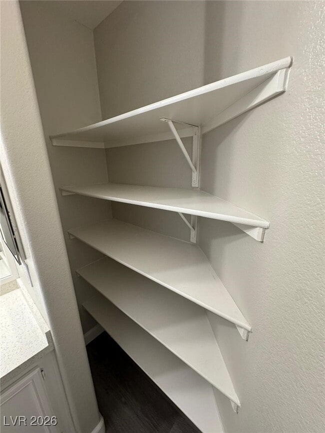 Building Photo - 2050 Towering Pines St