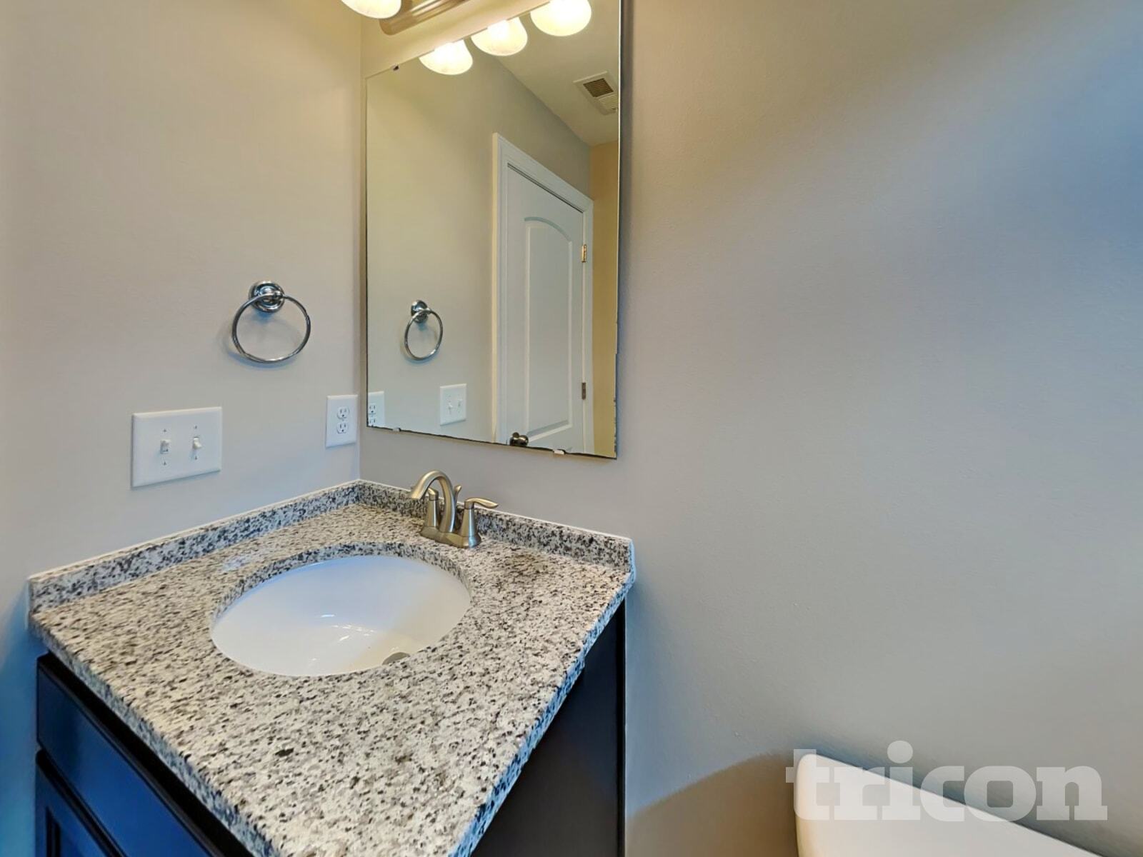 Building Photo - 2203 Wise Owl Dr