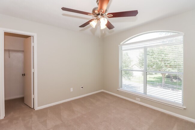 Building Photo - 11319 Sandermeyer Dr