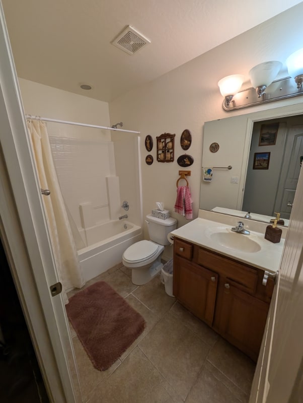 Building Photo - 8217 W Coronado Dr