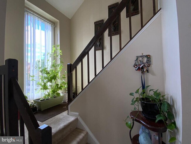 Building Photo - 1040 Trevino Ln