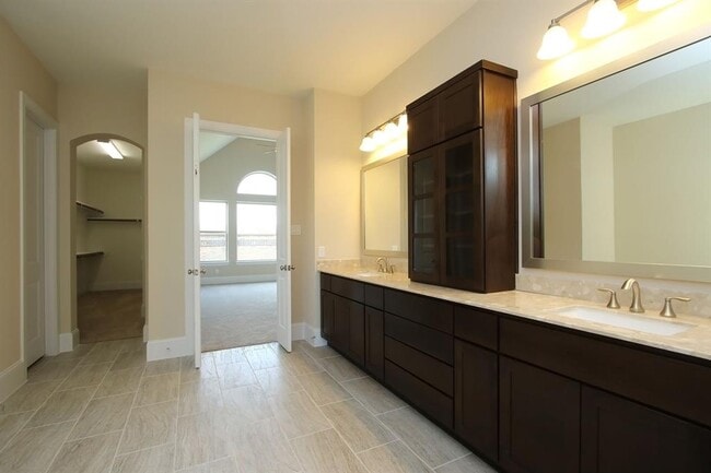 Building Photo - 27018 Cheyenne Crest Ln
