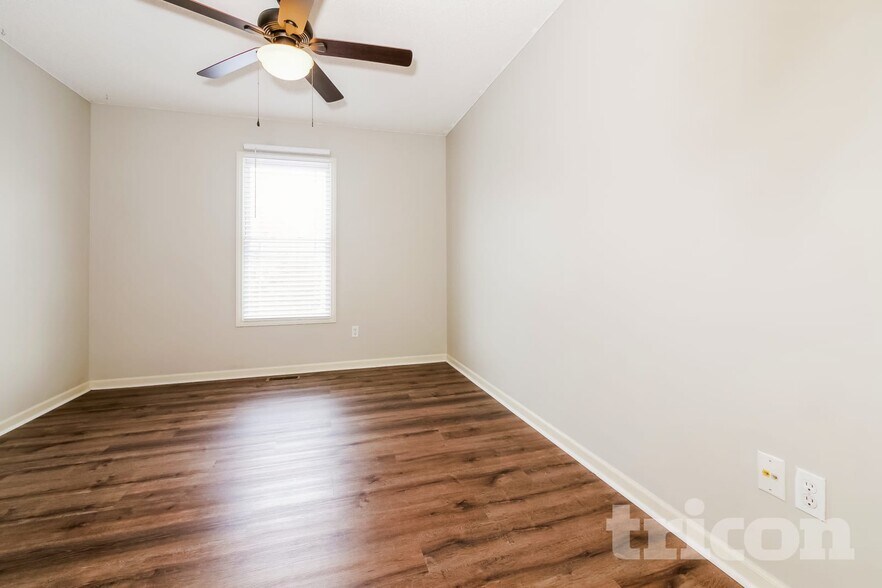 Building Photo - 7616 N Nodaway Ave