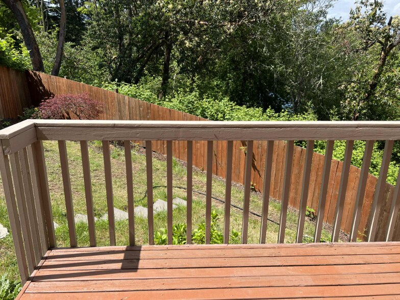 Building Photo - 9006 105 Ave SW