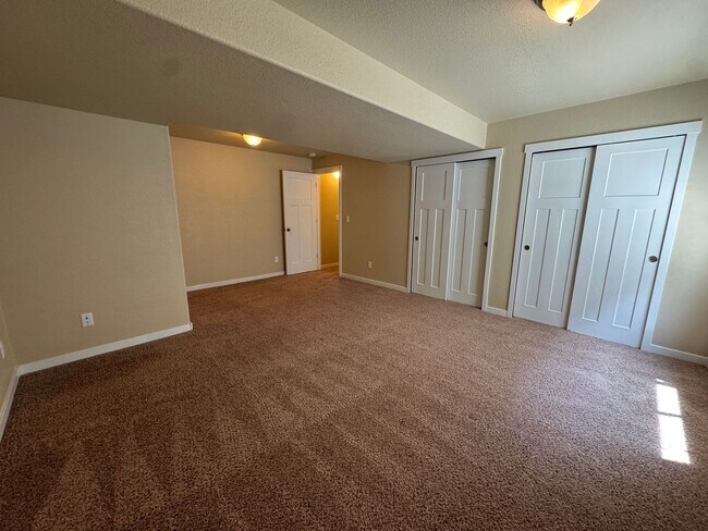 Building Photo - 7623 Dutch Loop