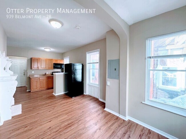 Building Photo - 939 Belmont Ave