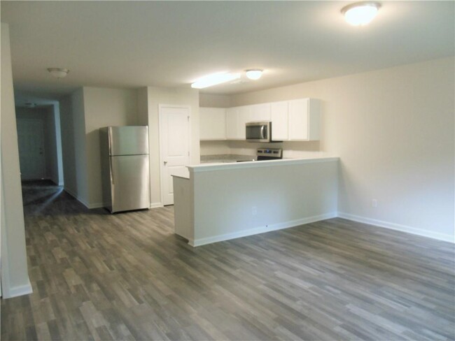 Building Photo - 208 Saddle Brooke Trace