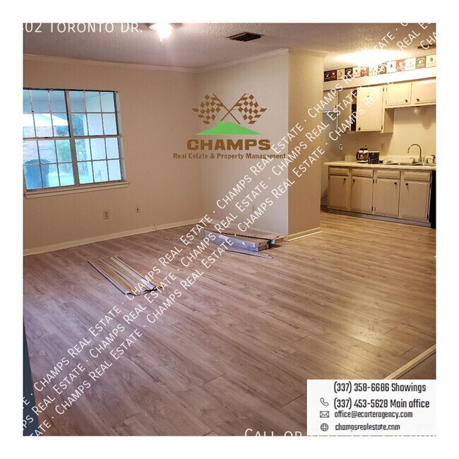 Building Photo - 402 Toronto Dr