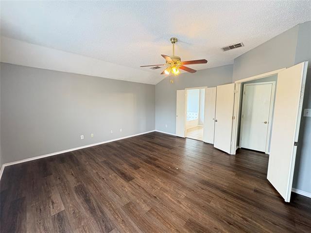 Building Photo - 8413 Sailors St